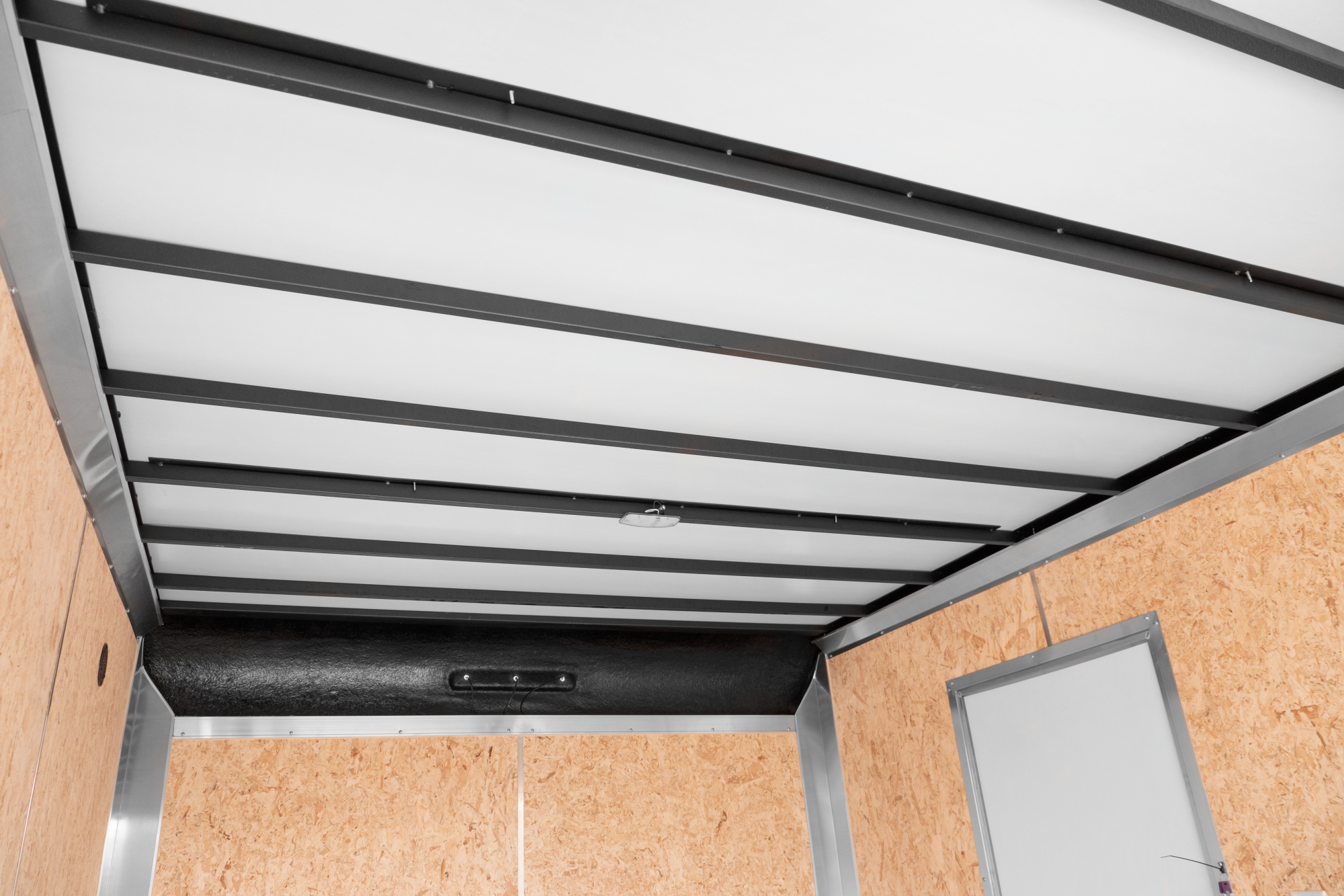 Sure-Trac | Contractor Pro Bullnose Enclosed Cargo Trailer | Image | Interior, Contractor Pro Bullnose Enclosed Cargo trailer, Roof