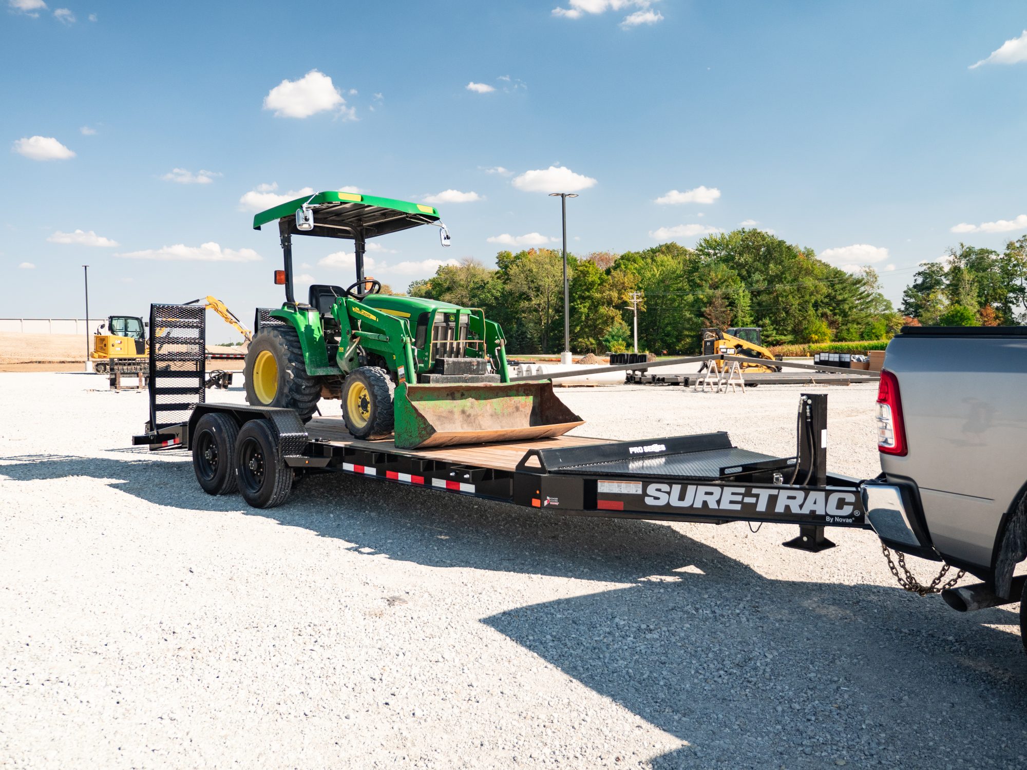 Sure-Trac | Products | Trailers | Featured Image | ST_Equipment_ProSeries-11