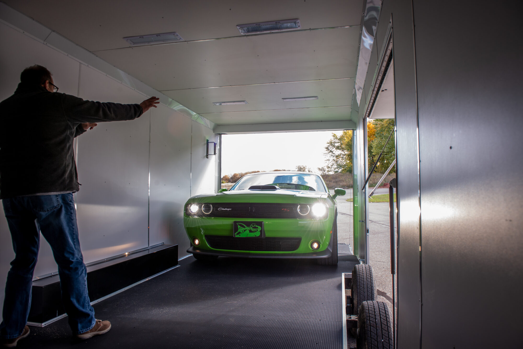 2021 racing pro enclosed trailer