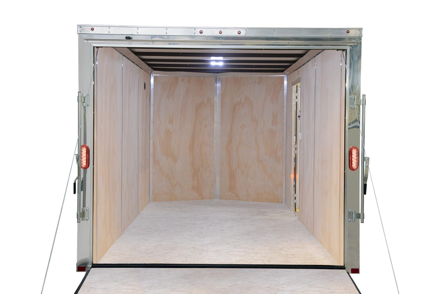 43_P40_EnclosedTrailers_Interior-1.jpg